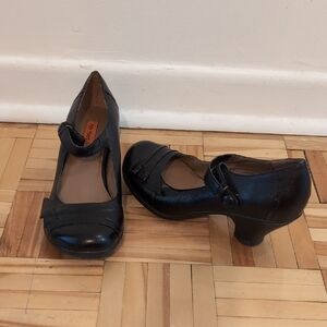 Miz Moon Leather Black Mary Jane Heels Size 38